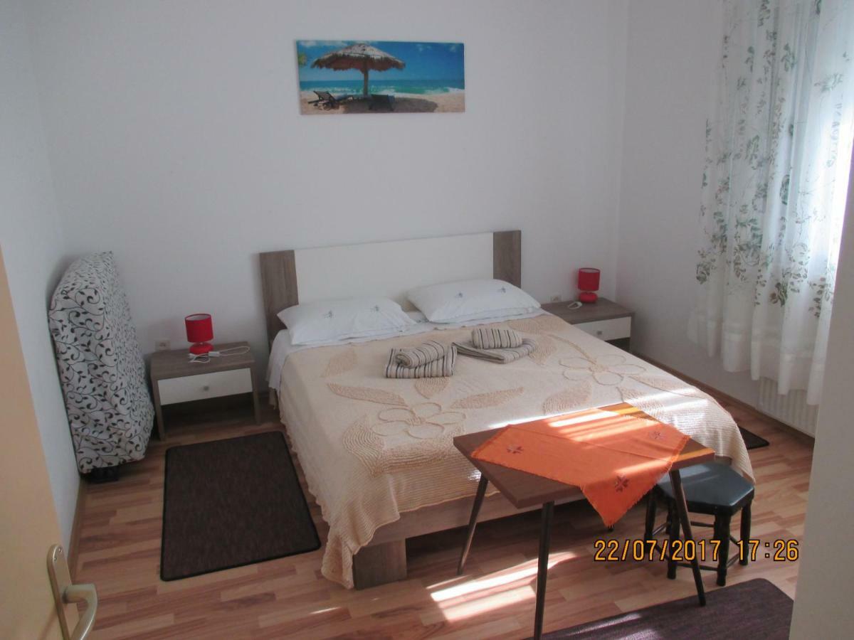 Apartments Sandra Novigrad Istria Exteriör bild